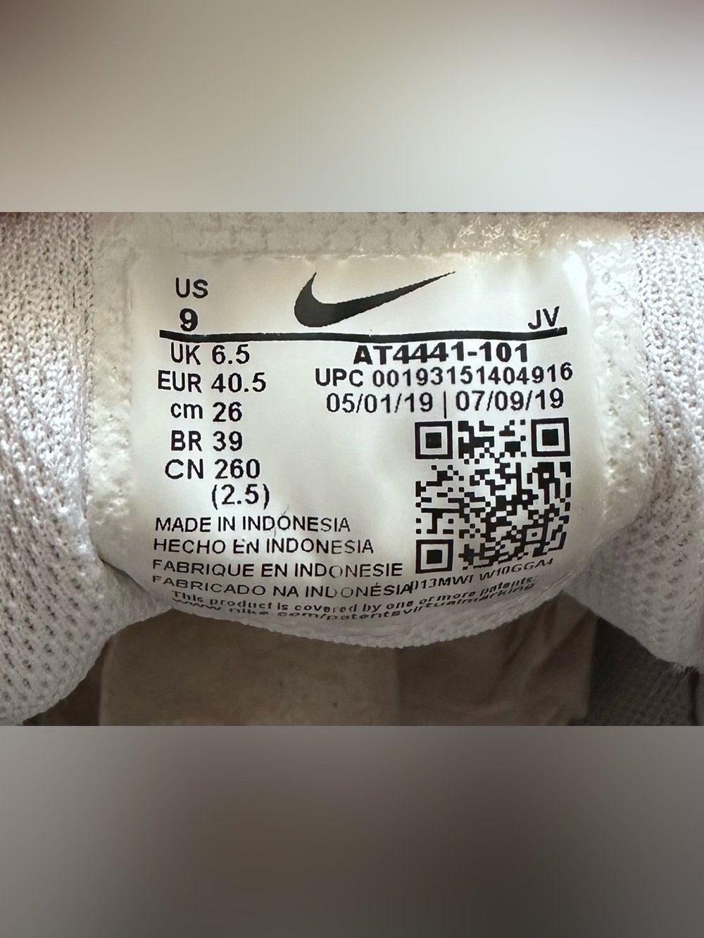 Nike White Sneakers with Black Swoosh Accent - Picture 5 of 5